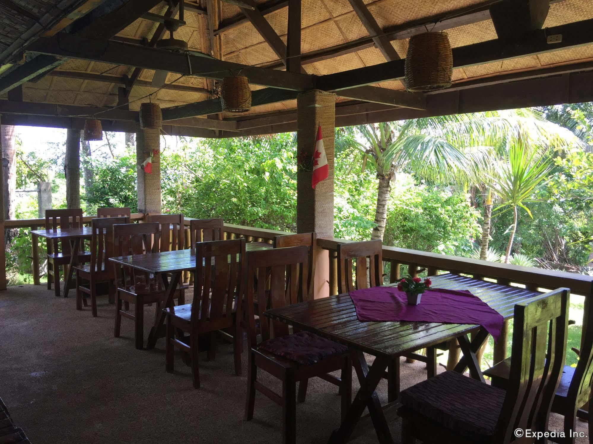 Reddoorz Premium @ Flower Beach Anda Anda  Exterior photo